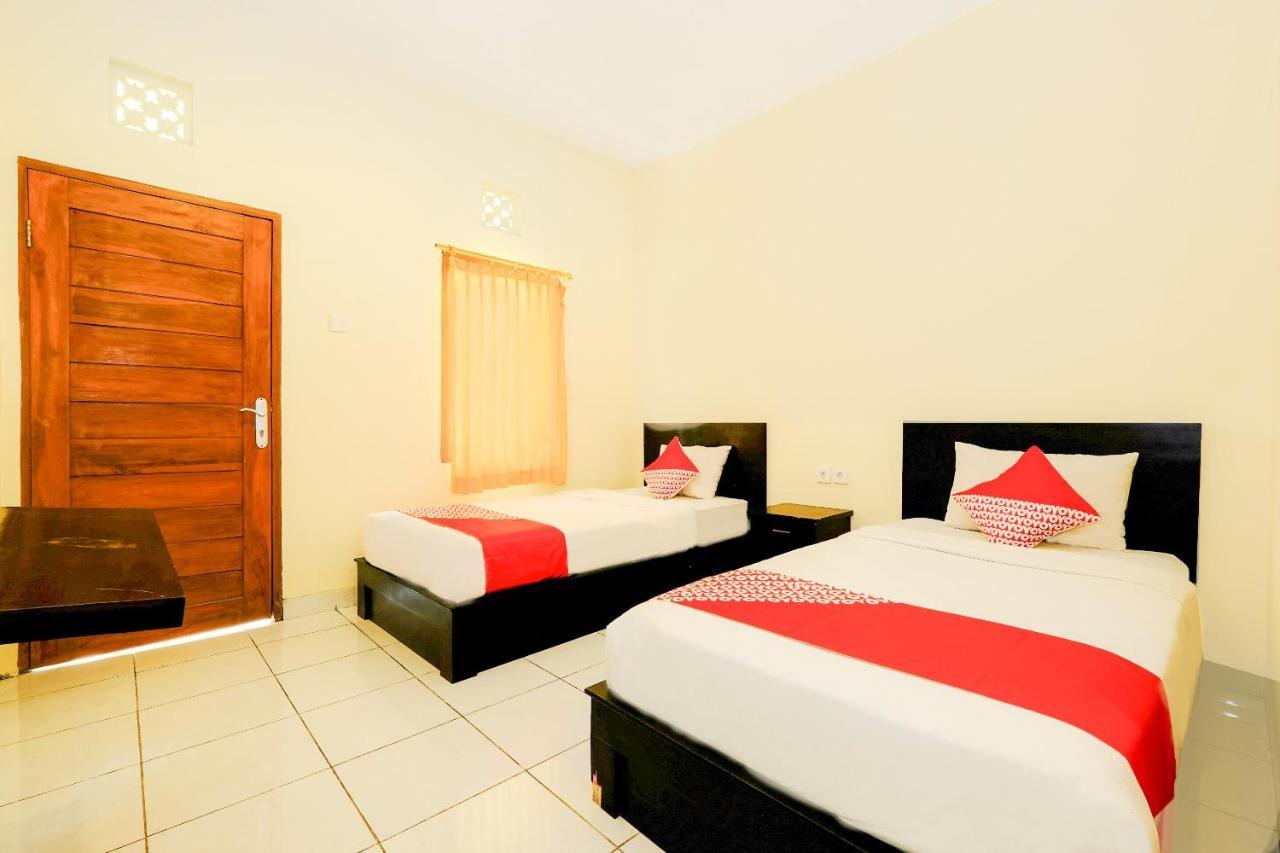 Oyo 2521 Uluwatu Cahya Guest House Exterior photo